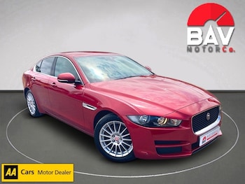 Used Jaguar XE 2015 for sale - 79473163: Photo