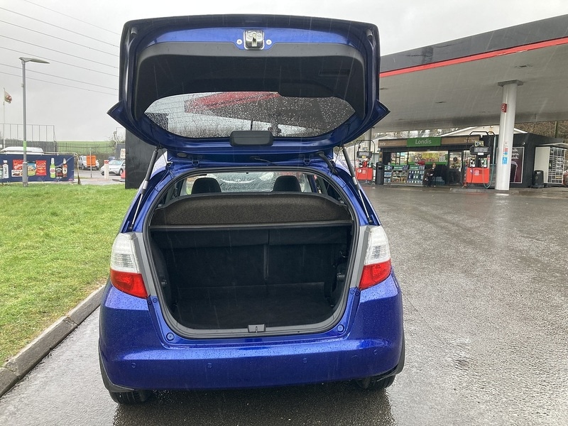 Used Honda Jazz 2010 for sale - 77384731: Photo 23