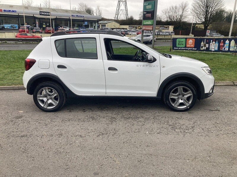 Used Dacia Sandero Stepway 2017 for sale - 77609498: Photo 17