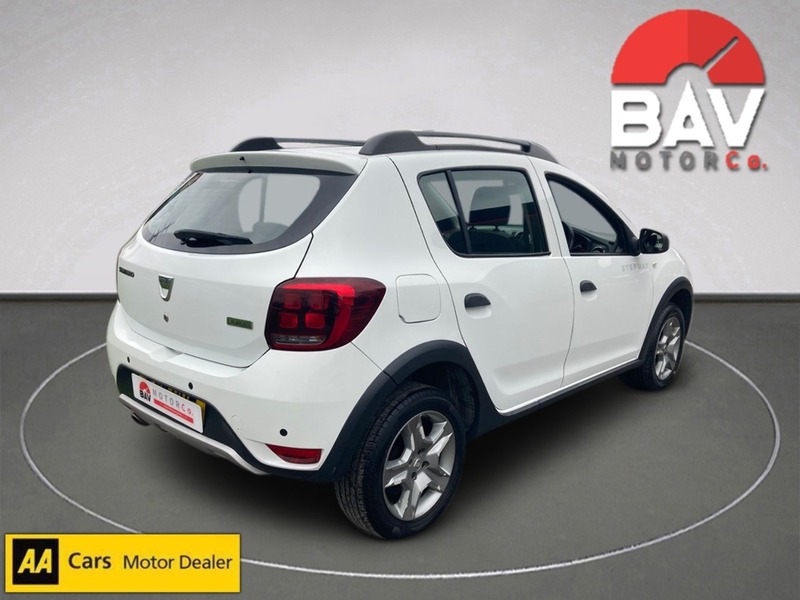 Used Dacia Sandero Stepway 2017 for sale - 77609498: Photo 6