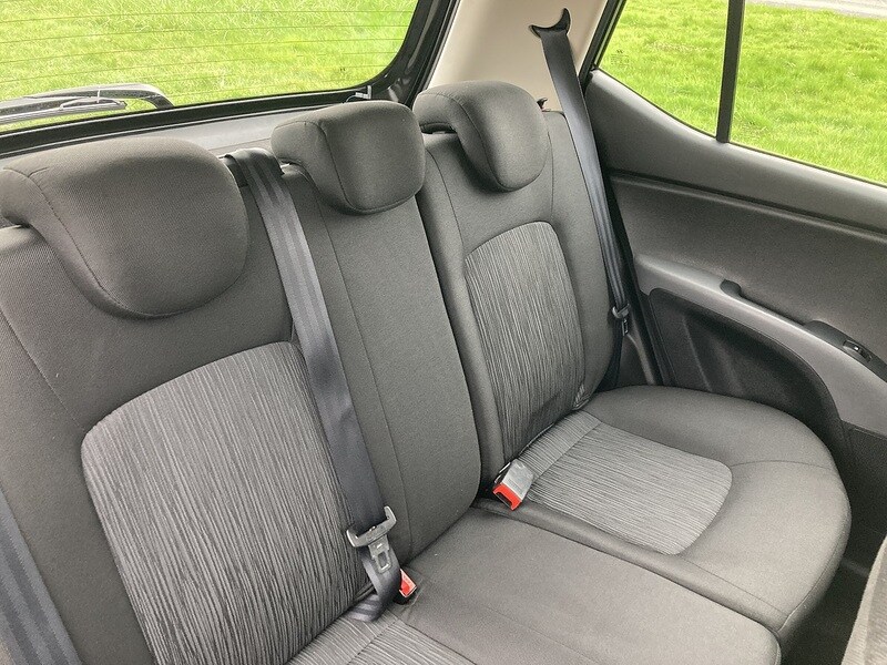 Used Hyundai i10 2012 for sale - 77720668: Photo 15