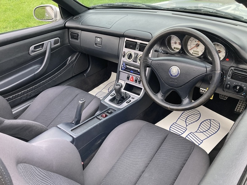 Used Mercedes-Benz SLK 2003 for sale - 77367784: Photo 2