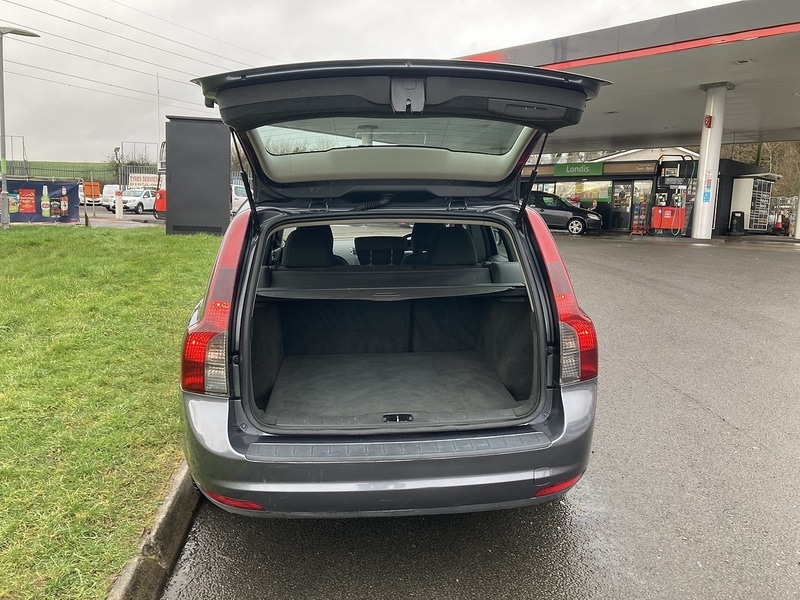 Used Volvo V50 2009 for sale - 77367825: Photo 13