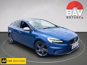 Used Volvo V40 2017 for sale - 79435464: Photo