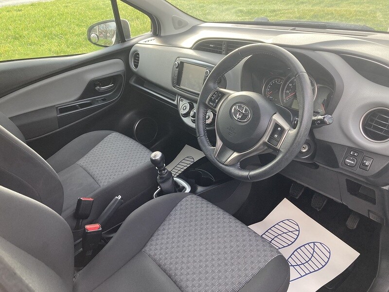 Used Toyota Yaris 2014 for sale - 77465347: Photo 12
