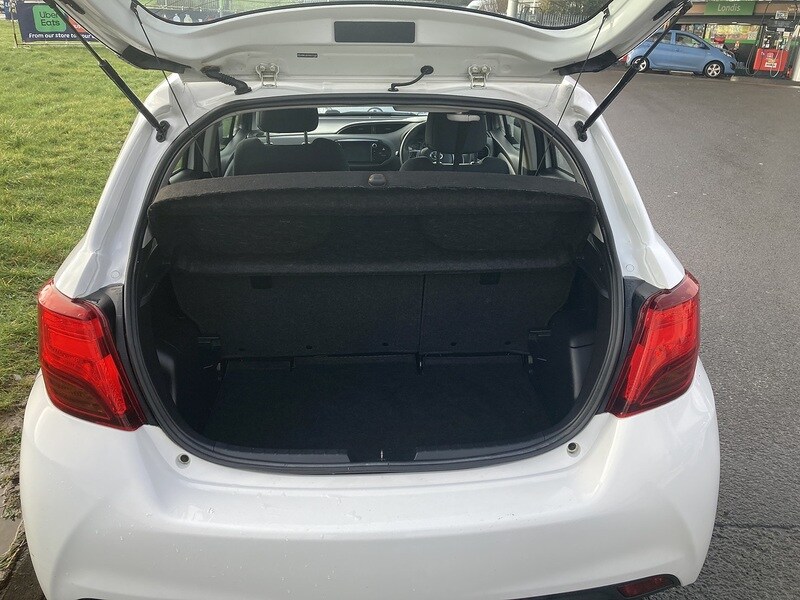 Used Toyota Yaris 2014 for sale - 77465347: Photo 23