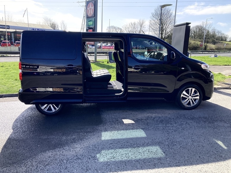 Used Peugeot Traveller 2017 for sale - 77880596: Photo 18