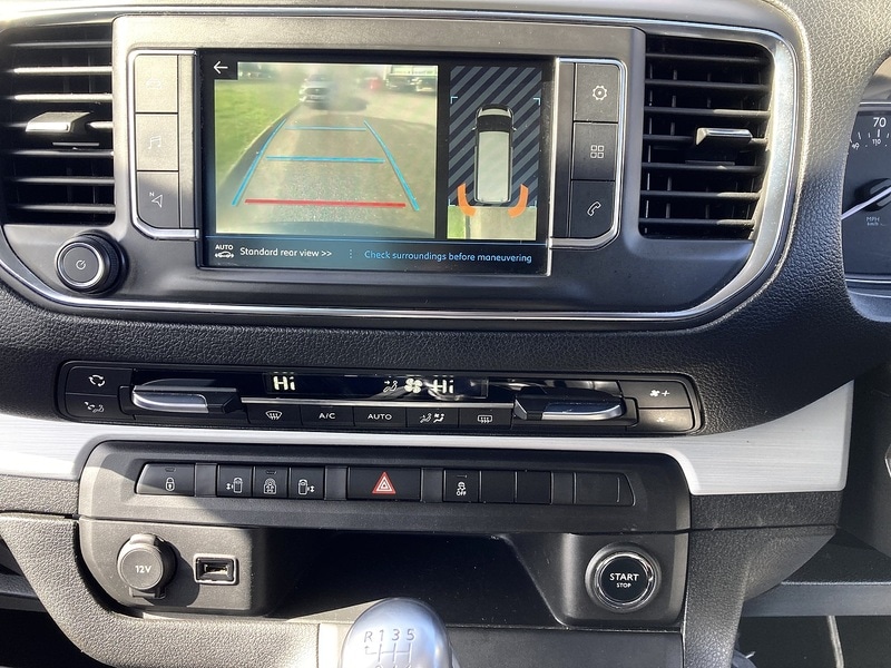 Used Peugeot Traveller 2017 for sale - 77880596: Photo 28