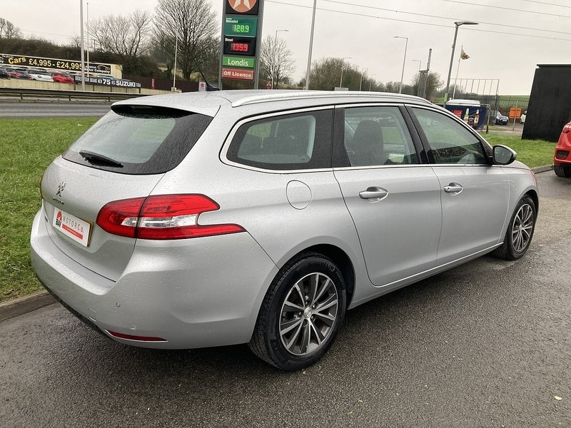 Used Peugeot 308 2017 for sale - 77378101: Photo 18