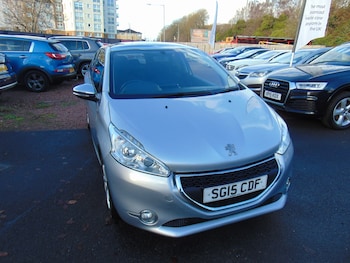 Used Peugeot 208 2015 for sale - 76565226: Photo