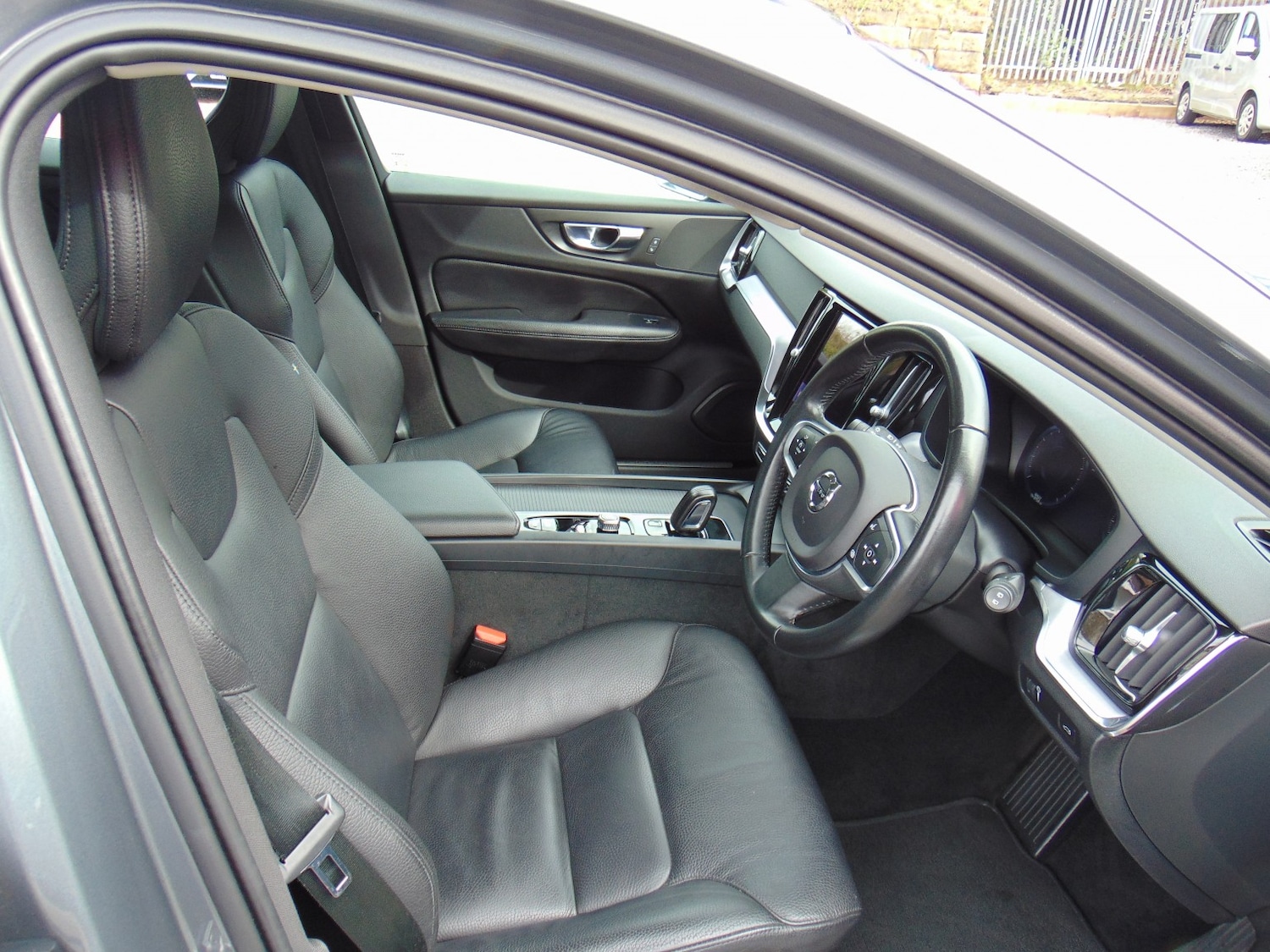 Used Volvo V60 2021 for sale - 77991754: Photo 14