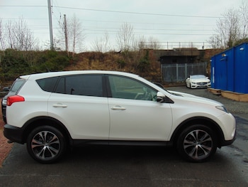 Used Toyota RAV4 2015 for sale - 77650052: Photo