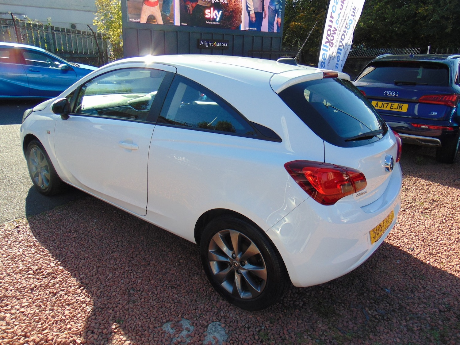Used Vauxhall Corsa 2017 for sale - 76041001: Photo 9