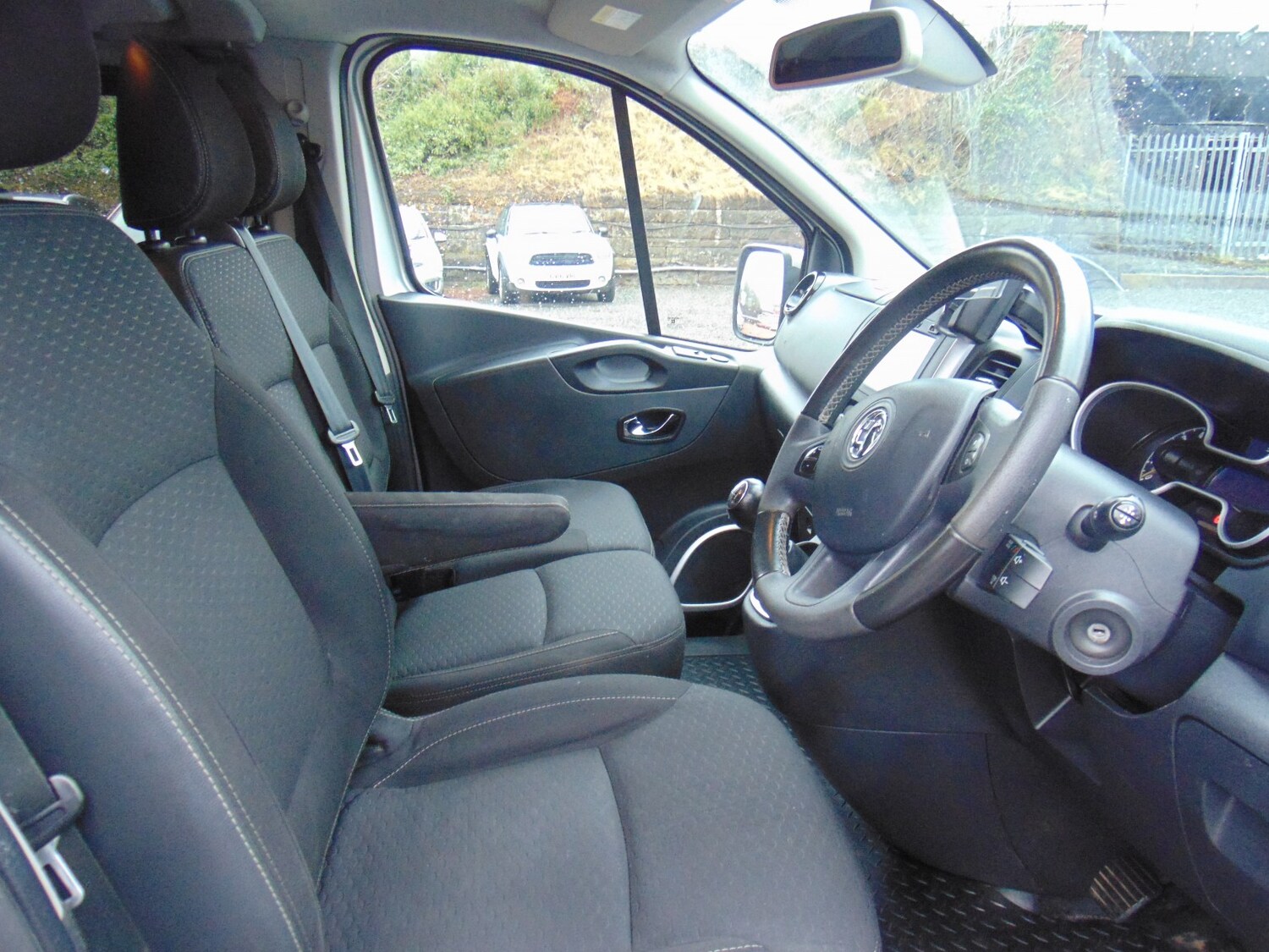 Used Vauxhall Vivaro 2015 for sale - 77844918: Photo 14
