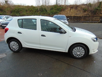 Used Dacia Sandero 2016 for sale - 77643785: Photo