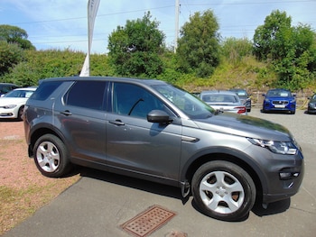 Used Land Rover Discovery Sport 2016 for sale - 79091300: Photo