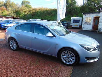 Vauxhall - Insignia