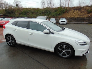 Used Volvo V40 2019 for sale - 77844951: Photo