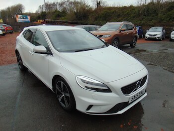 Used Volvo V40 2019 for sale - 77844951: Photo