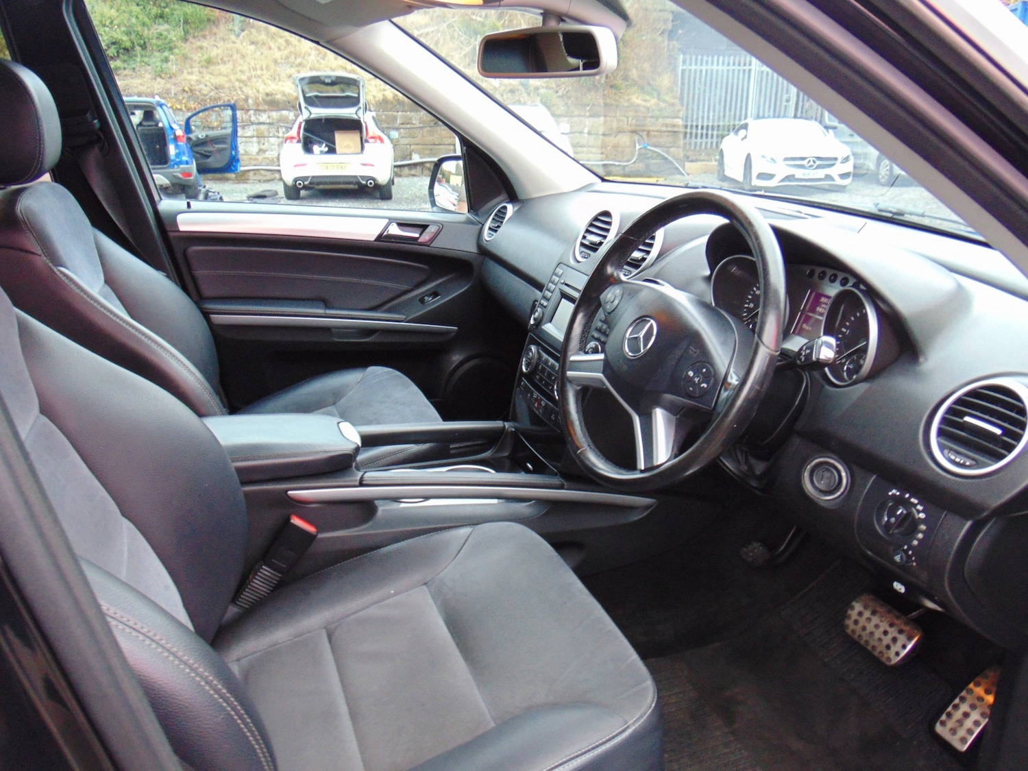 Used Mercedes-Benz M Class 2010 for sale - 77675722: Photo 13