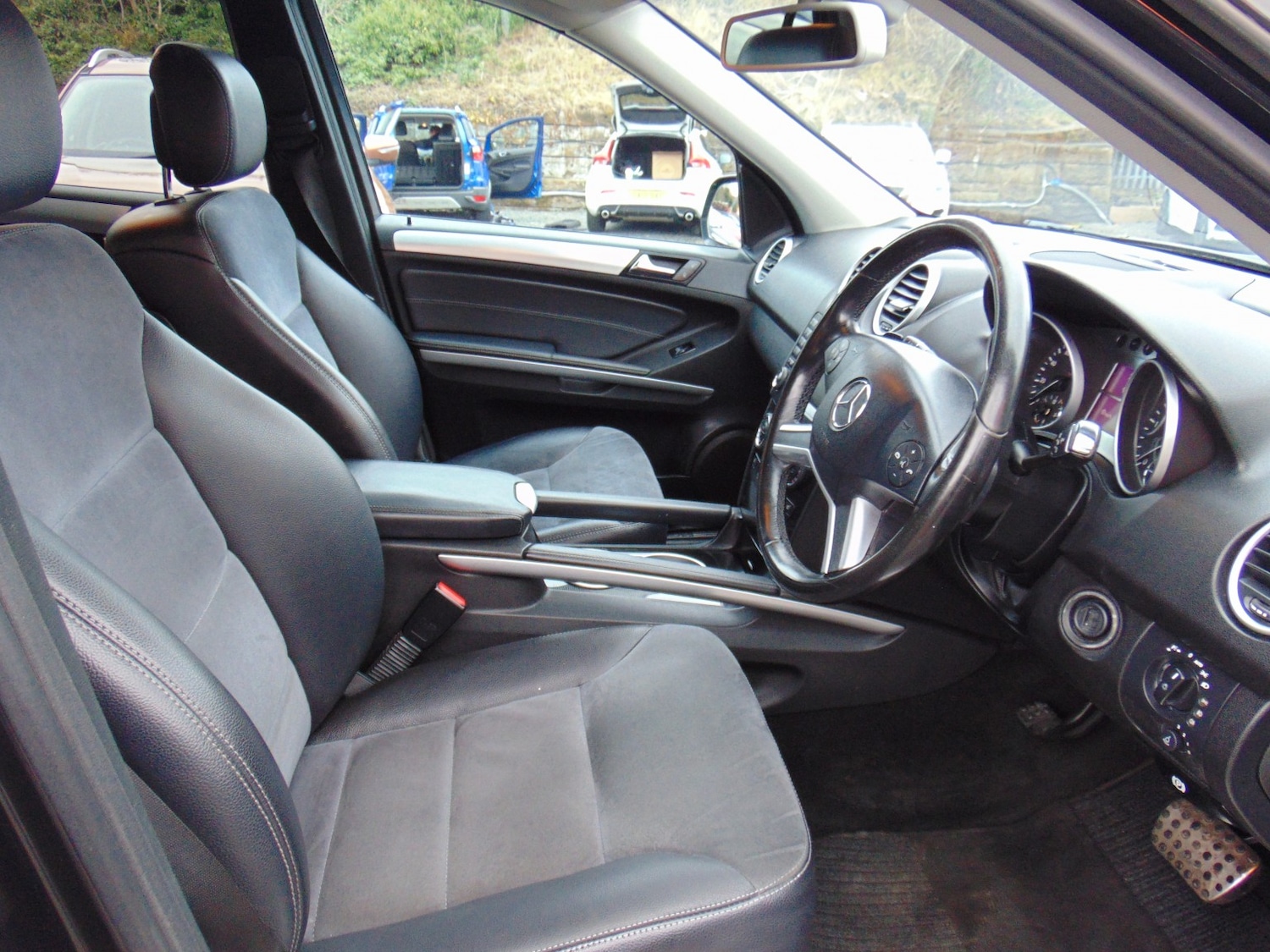 Used Mercedes-Benz M Class 2010 for sale - 77675722: Photo 14