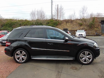 Used Mercedes-Benz M Class 2010 for sale - 77675722: Photo