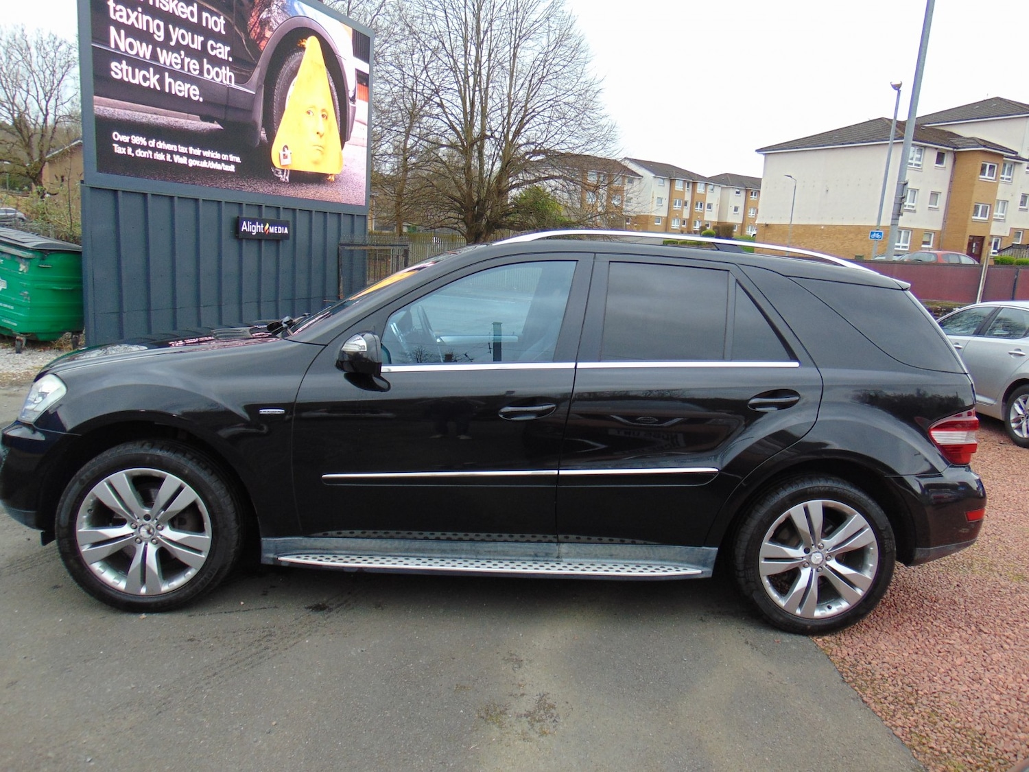 Used Mercedes-Benz M Class 2010 for sale - 77675722: Photo 8