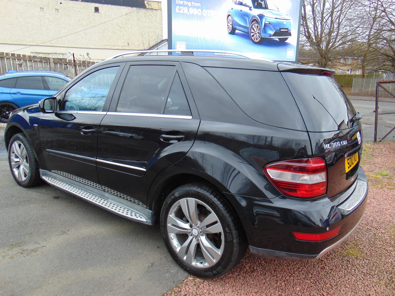 Used Mercedes-Benz M Class 2010 for sale - 77675722: Photo 9