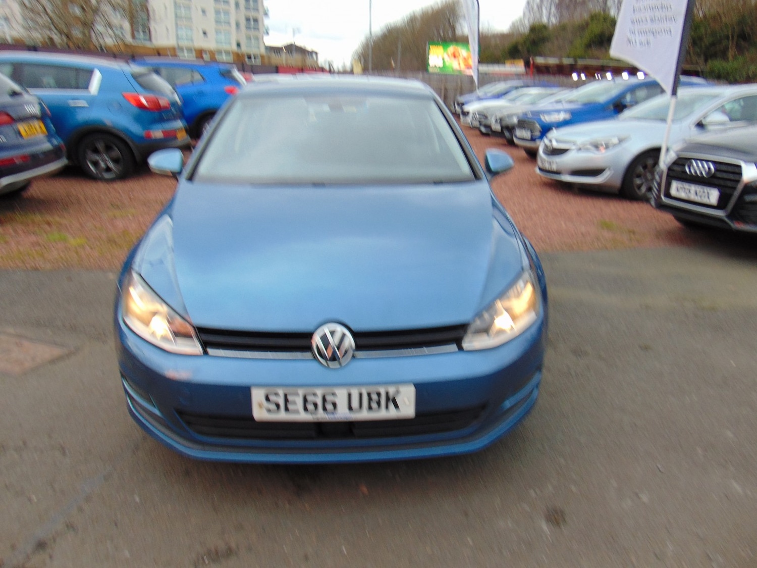 Used Volkswagen Golf 2017 for sale - 77465596: Photo 4