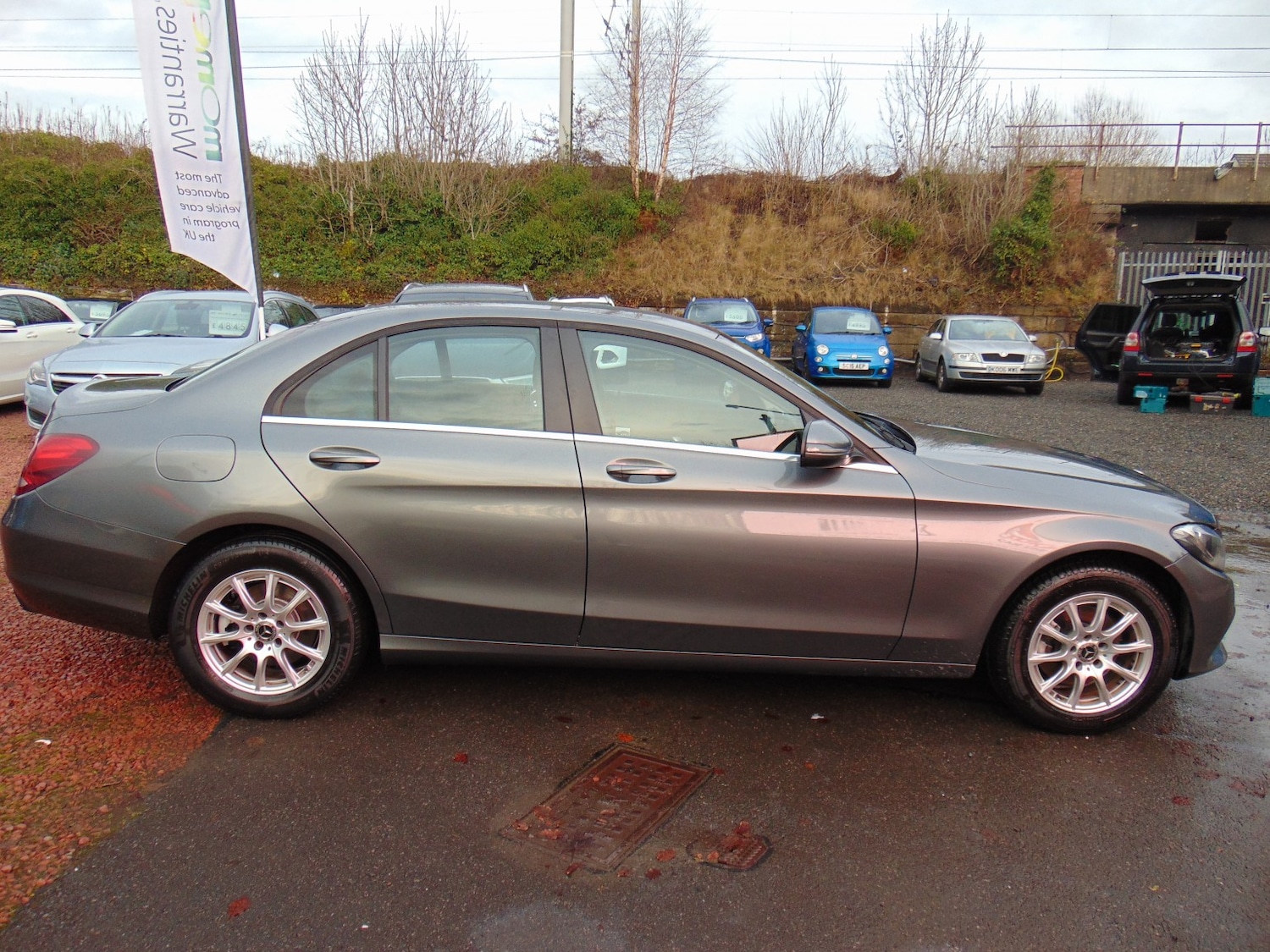 Used Mercedes-Benz C Class 2017 for sale - 76924420: Photo 2