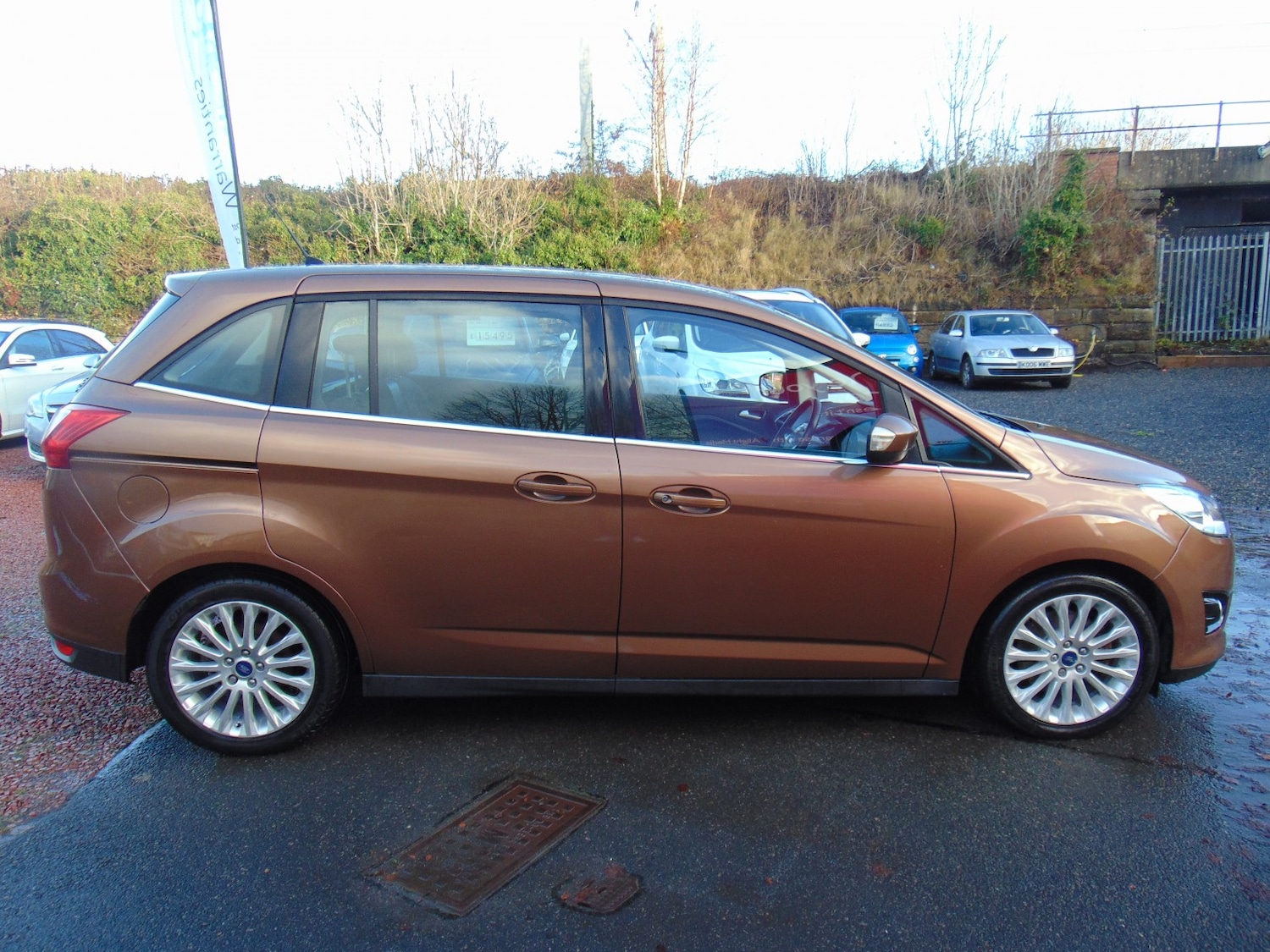 Used Ford Grand C-Max 2013 for sale - 76777053: Photo 2