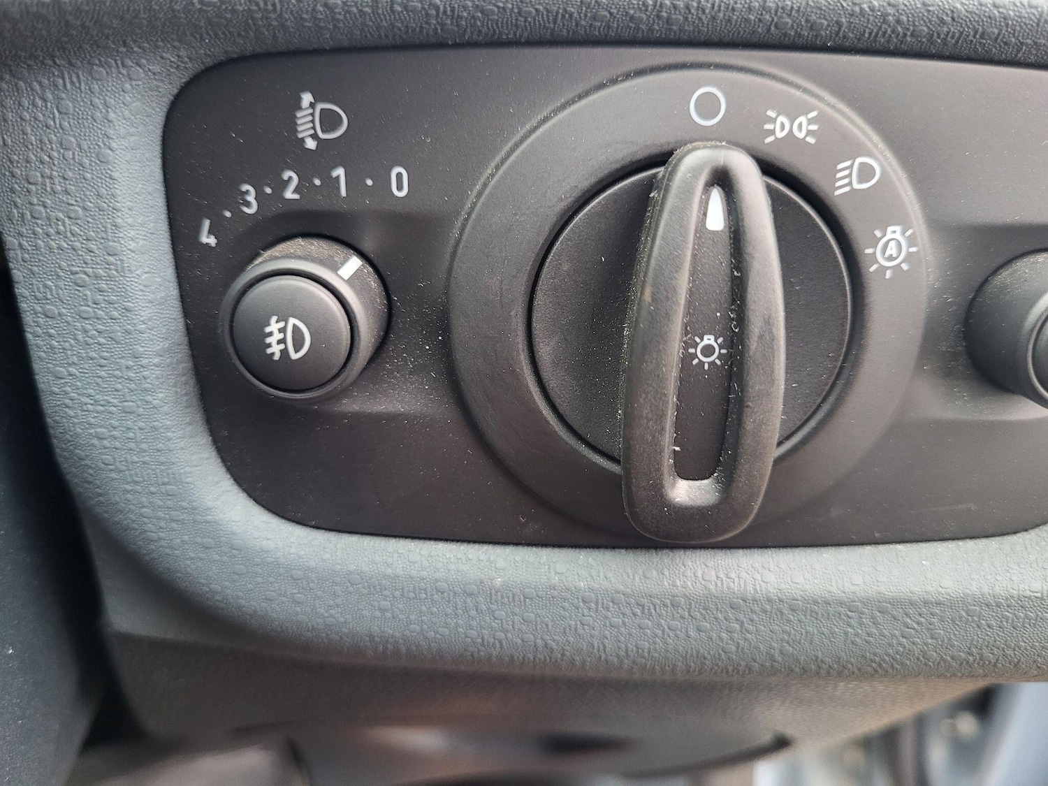 Used Ford Fiesta 2010 for sale - 77625389: Photo 23