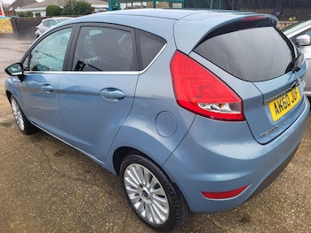 Used Ford Fiesta 2010 for sale - 77625389: Photo