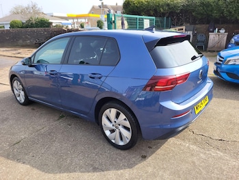 Used Volkswagen Golf 2024 for sale - 78086796: Photo