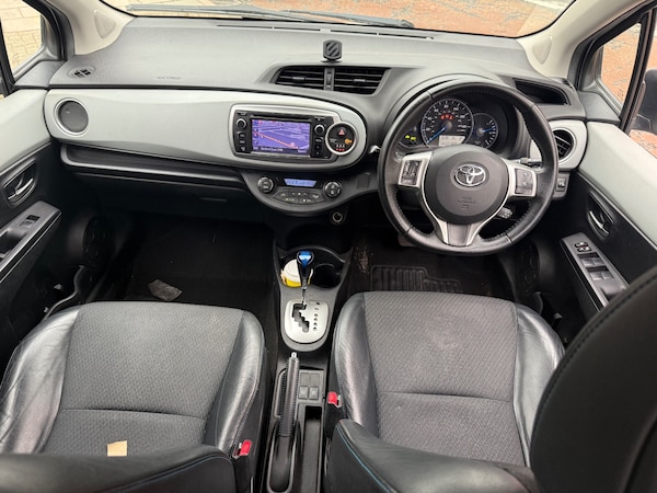 Used Toyota Yaris 2013 for sale - 76236458: Photo 11