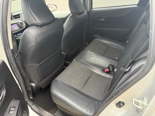 Used Toyota Yaris 2013 for sale - 76236458: Photo 13