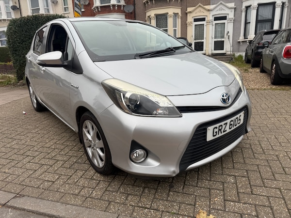 Used Toyota Yaris 2013 for sale - 76236458: Photo 1