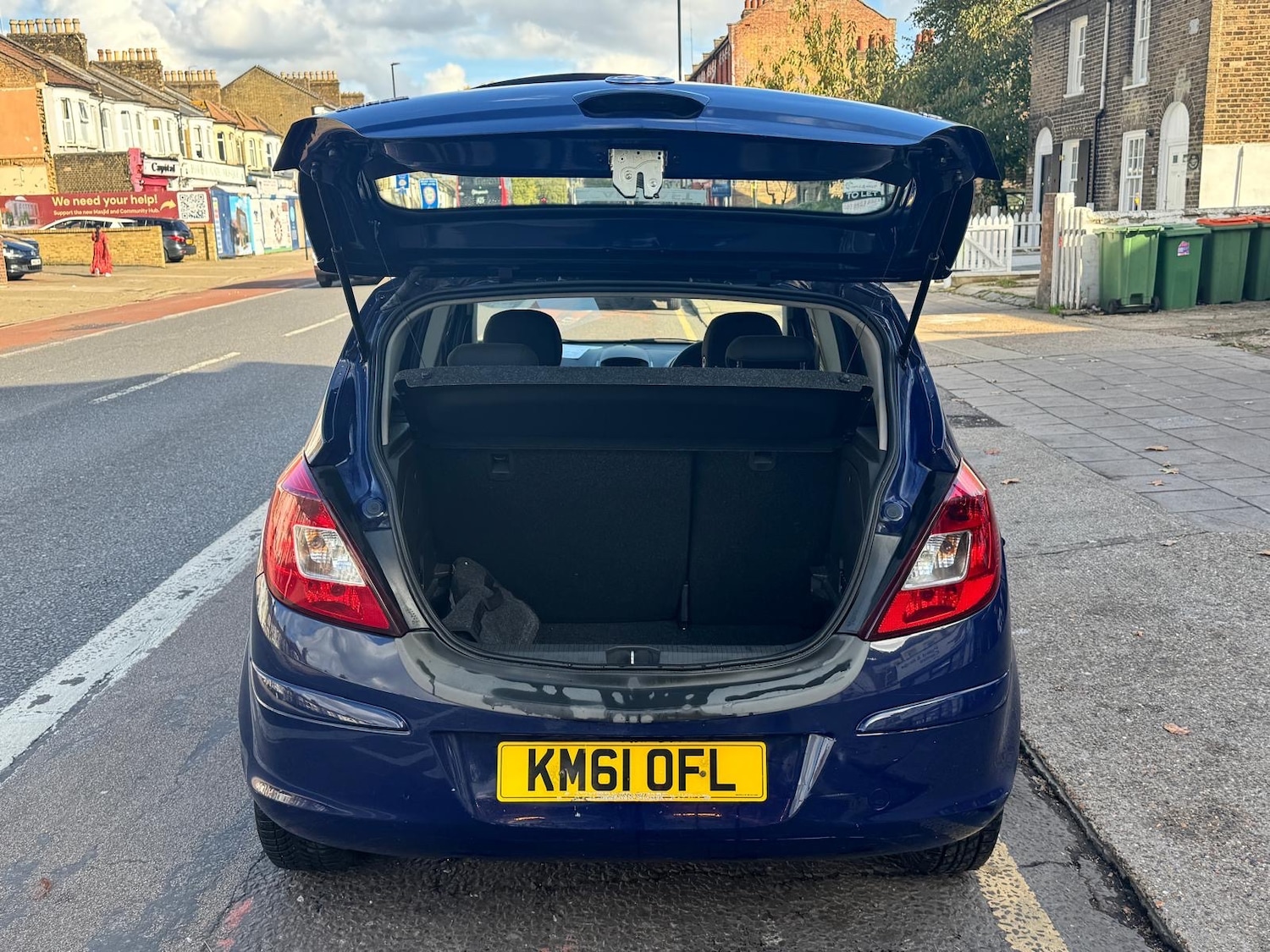 Used Vauxhall Corsa 2011 for sale - 76343981: Photo 4
