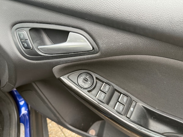 Used Ford Focus 2014 for sale - 76232813: Photo 15