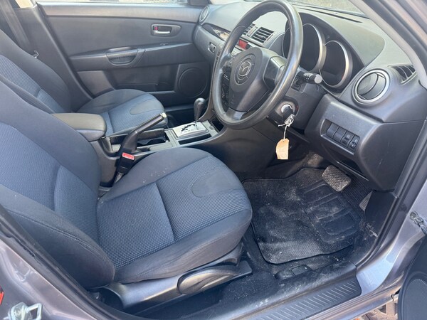 Used Mazda Mazda3 2006 for sale - 76232688: Photo 10