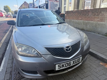 Used Mazda Mazda3 2006 for sale - 76232688: Photo 2
