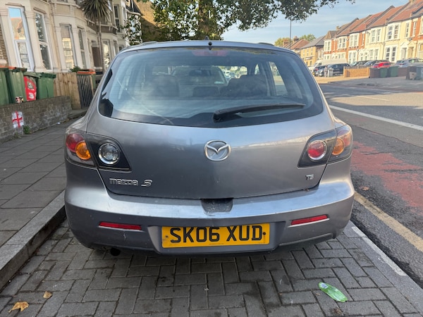 Used Mazda Mazda3 2006 for sale - 76232688: Photo 5