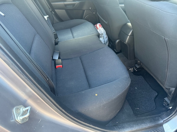 Used Mazda Mazda3 2006 for sale - 76232688: Photo 7