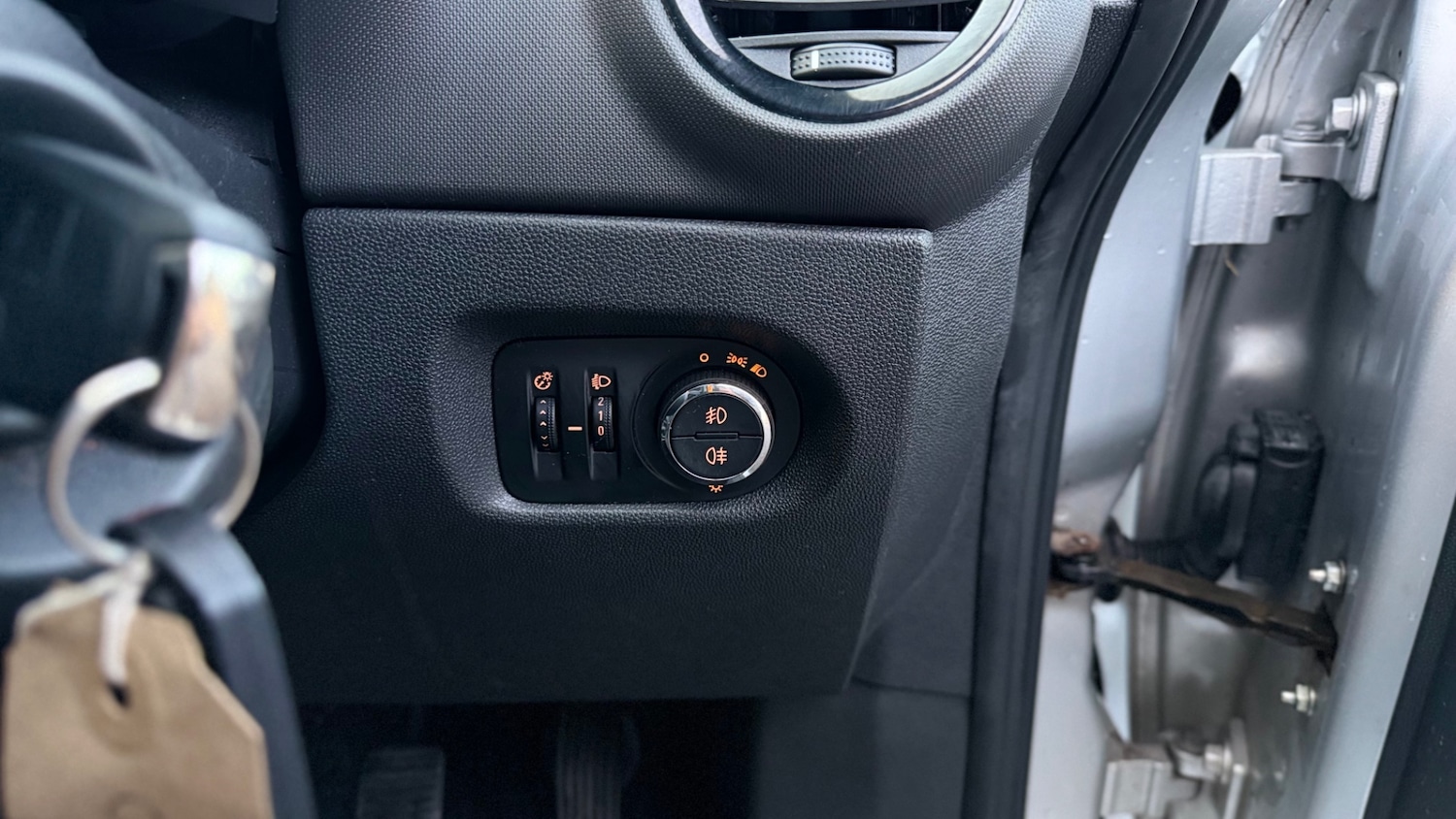 Used Vauxhall Corsa 2012 for sale - 76544398: Photo 32