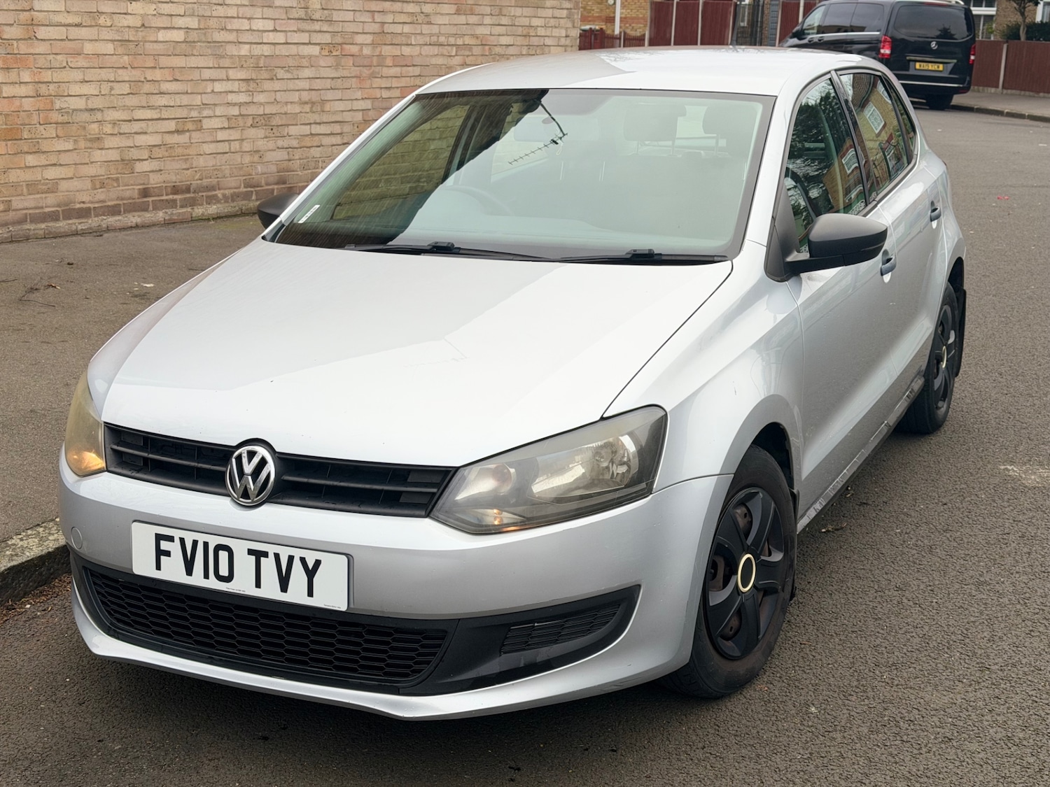 Used Volkswagen Polo 2010 for sale - 77851036: Photo 2