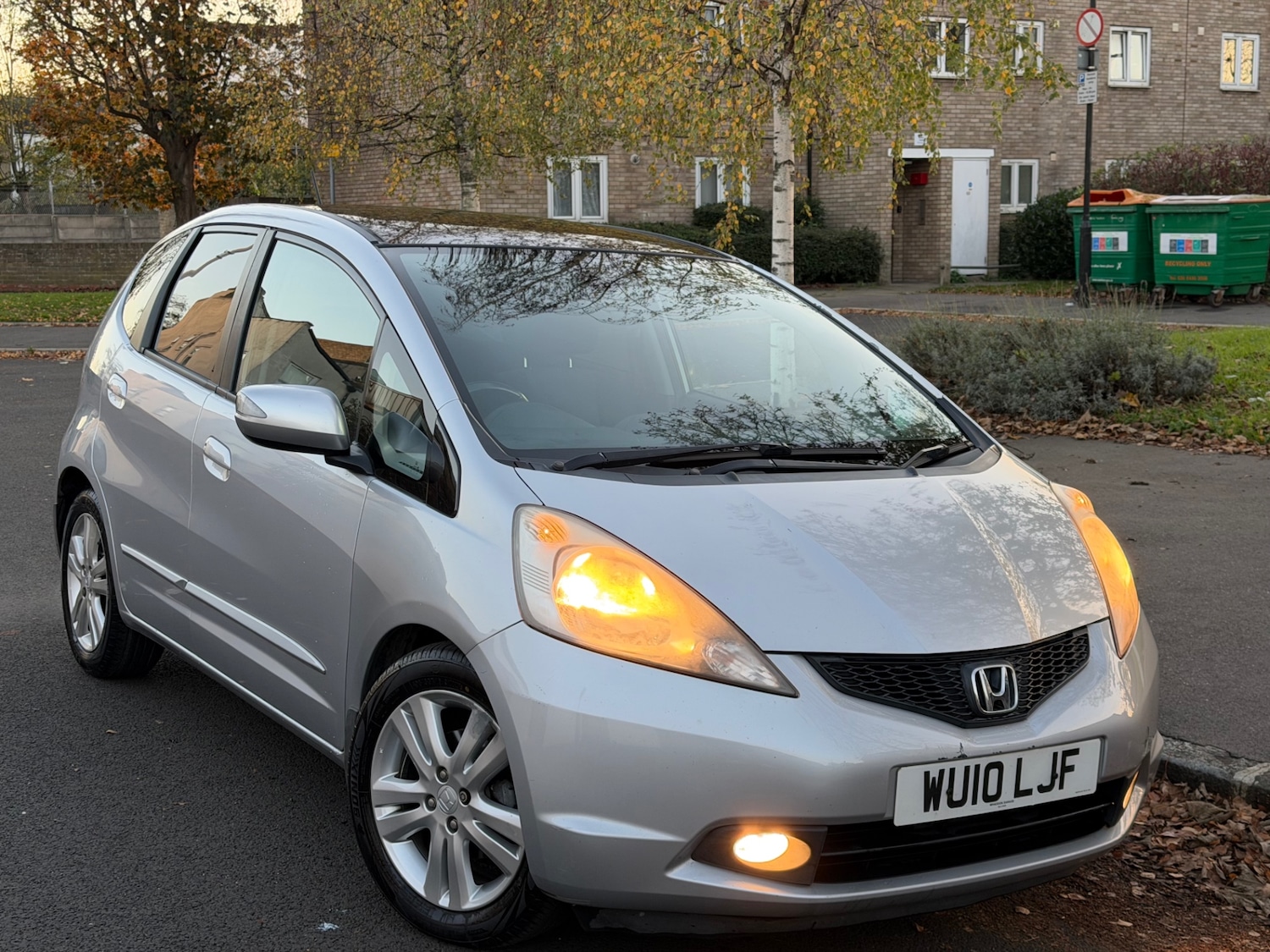 Used Honda Jazz 2010 for sale - 76652903: Photo 2