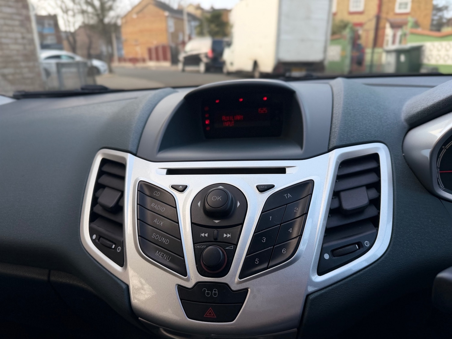 Used Ford Fiesta 2010 for sale - 77746512: Photo 24