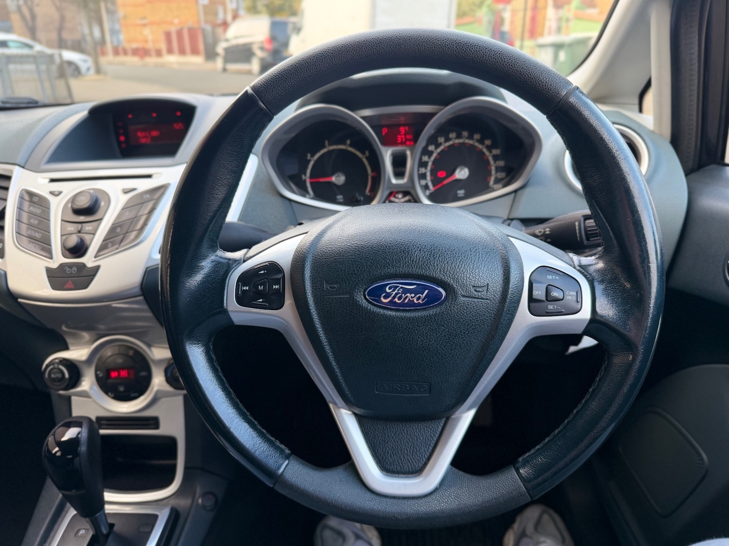 Used Ford Fiesta 2010 for sale - 77746512: Photo 25