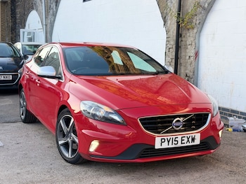 Used Volvo V40 2015 for sale - 79503185: Photo