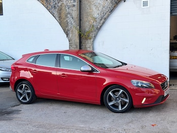 Used Volvo V40 2015 for sale - 79503185: Photo